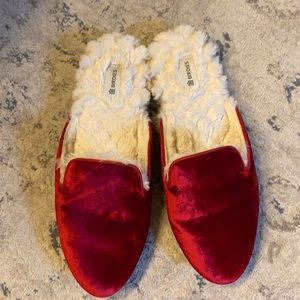 Perfect condition Birdies slippers